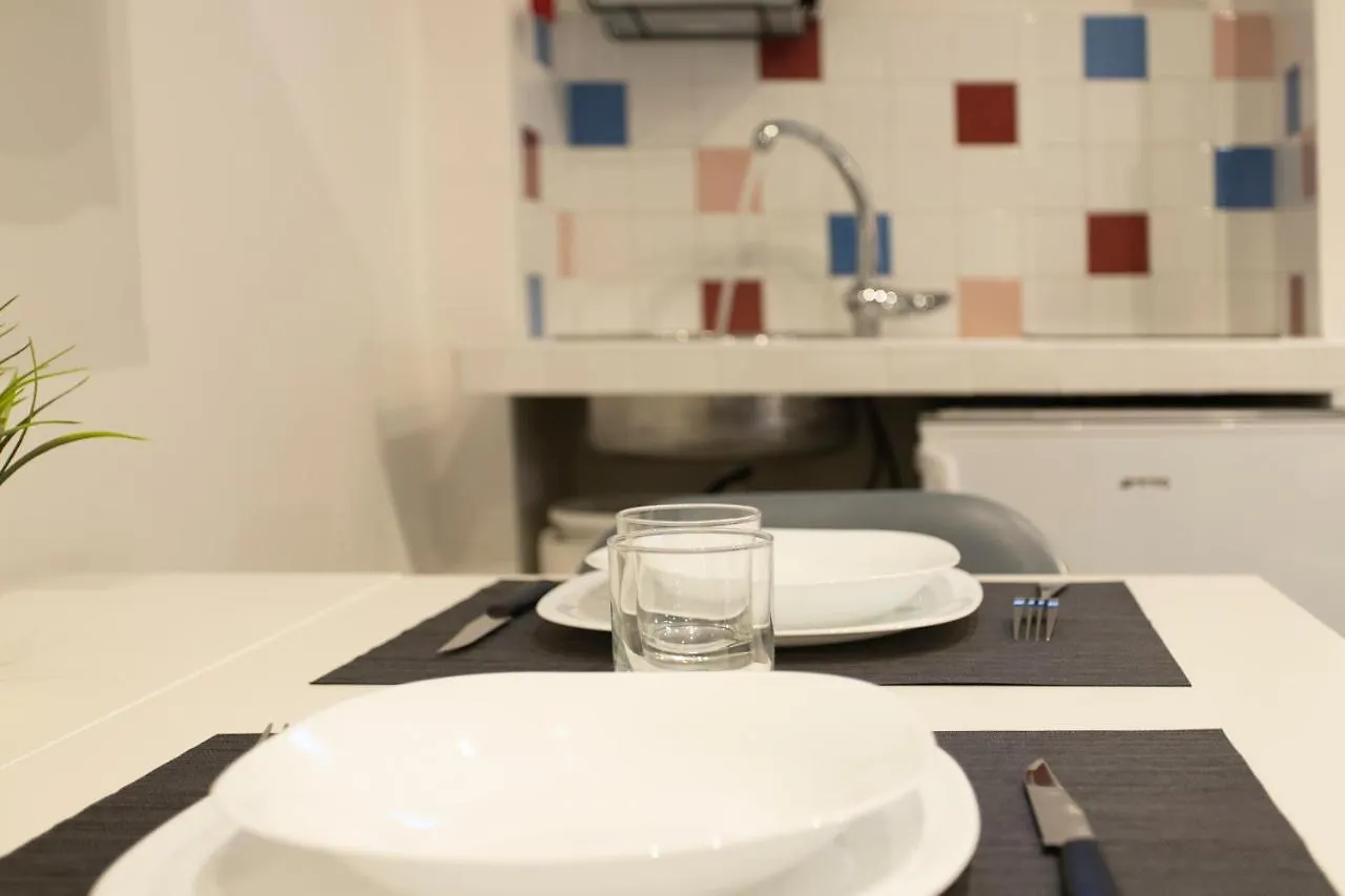 Nina - Tiny Suite In Trastevere Rome Apartment